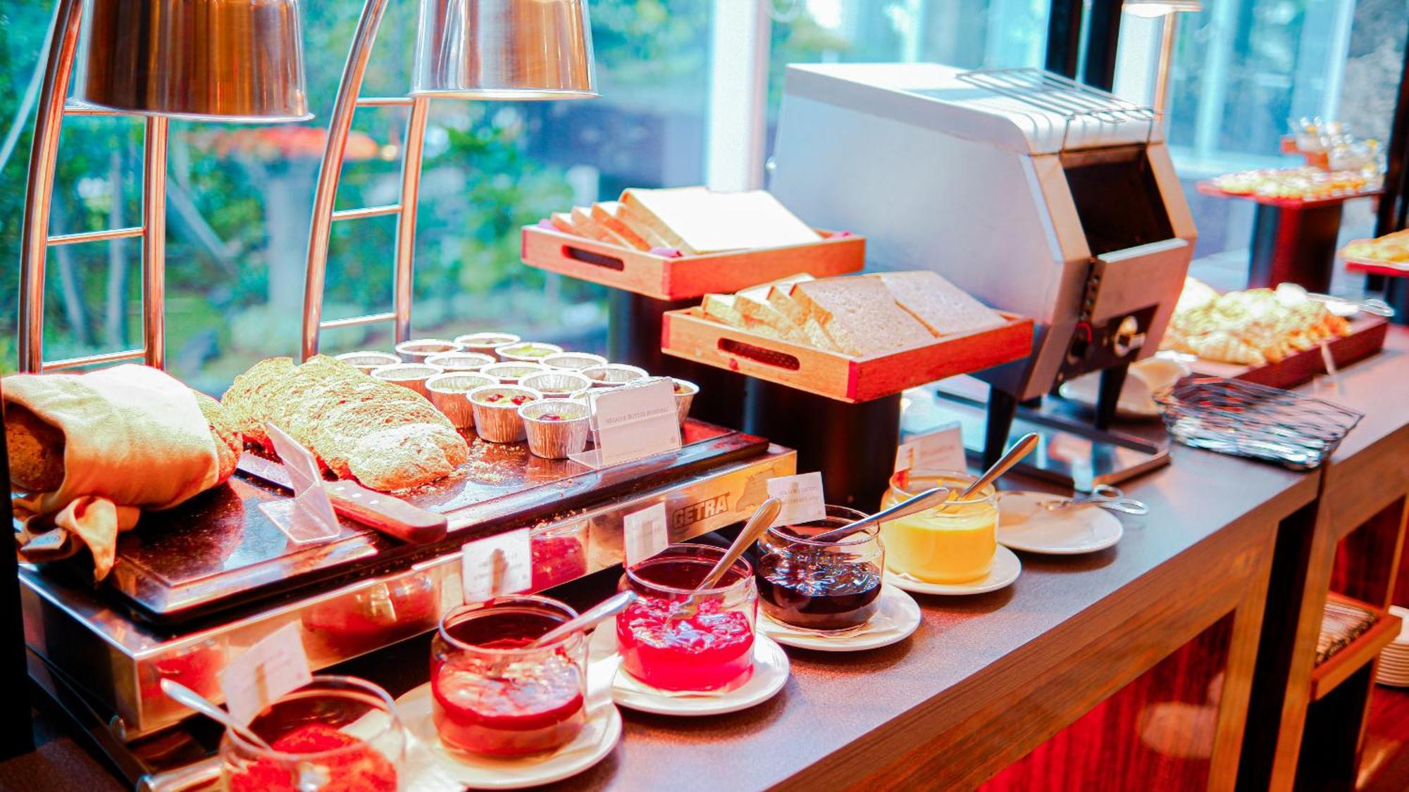 Grand Orchardz Hotel Kemayoran Джакарта Екстериор снимка